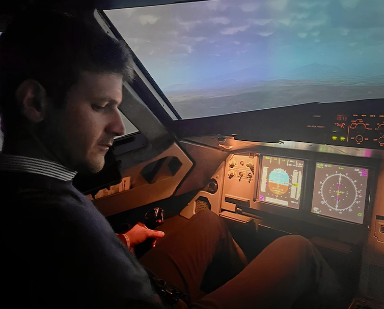 Ritratto ufficiale di Giordano Riello alla guida di un aereo